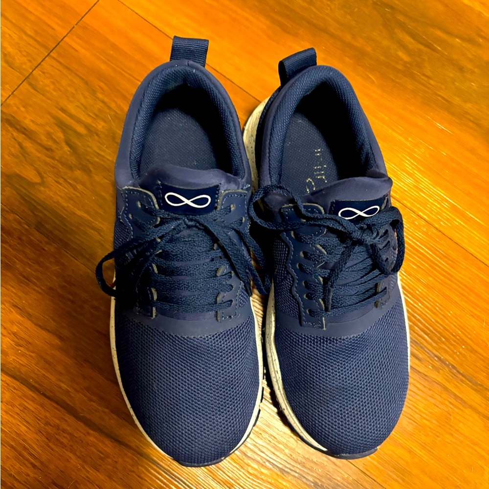 infinity nursing shoes